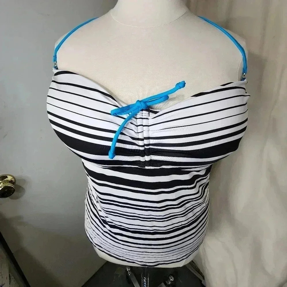 APT. 9 SWIM TOP ONLY PLUS SIZE 2X BLACK WHITE WITH BLUE